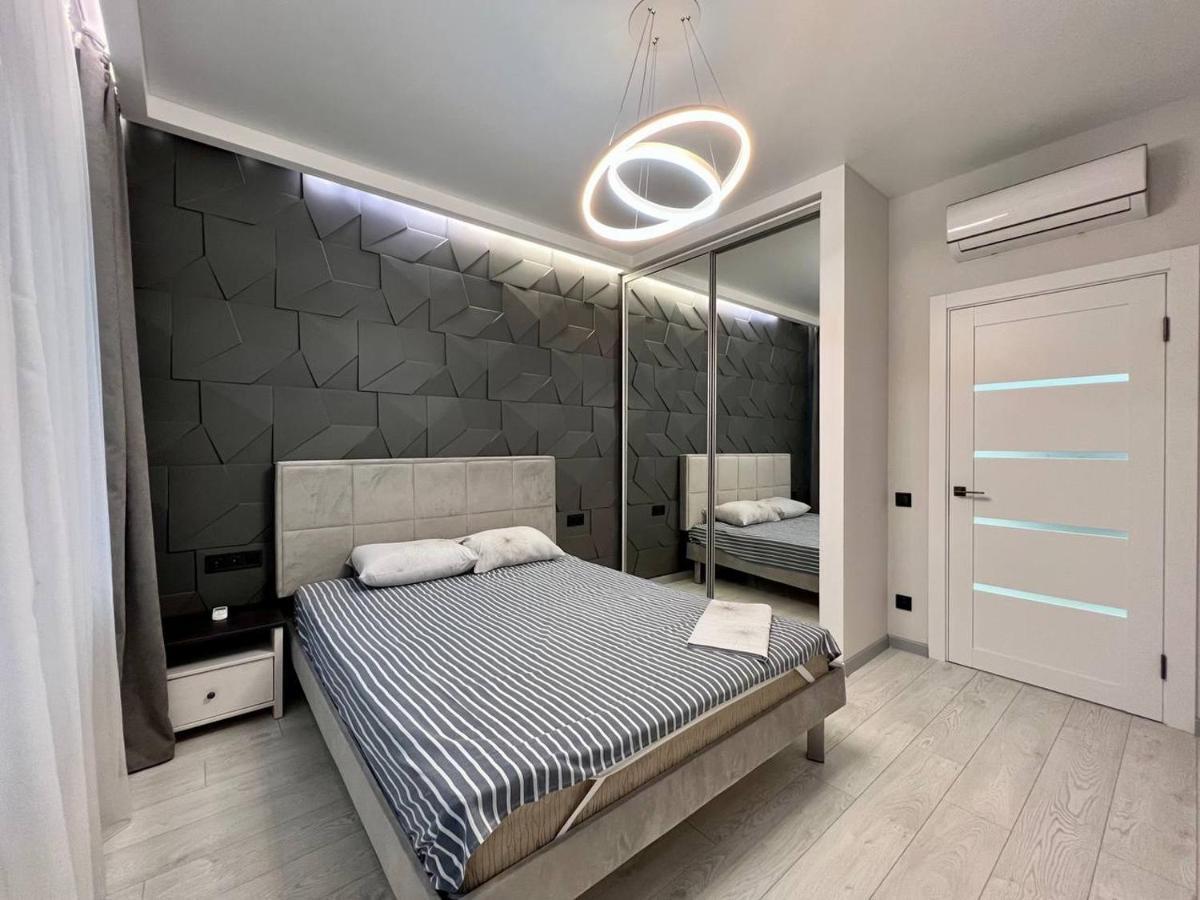 44 Pearl Stylish 1-Bedroom Apartment Одесса Экстерьер фото