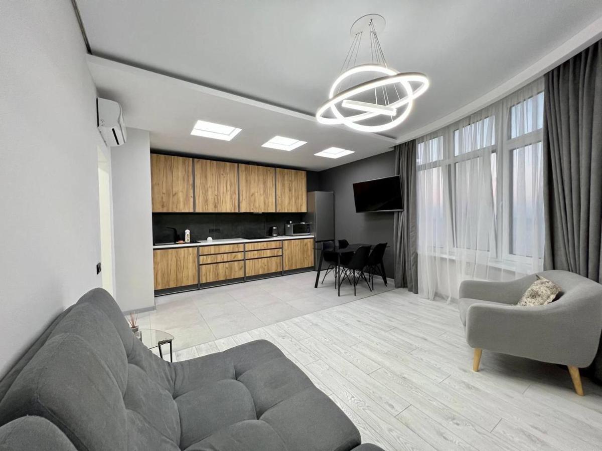 44 Pearl Stylish 1-Bedroom Apartment Одесса Экстерьер фото