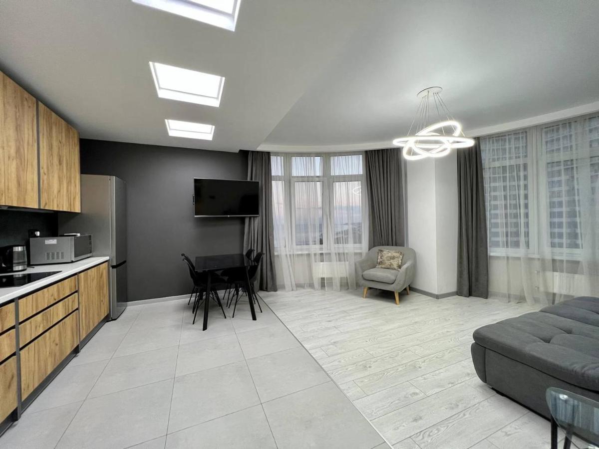 44 Pearl Stylish 1-Bedroom Apartment Одесса Экстерьер фото