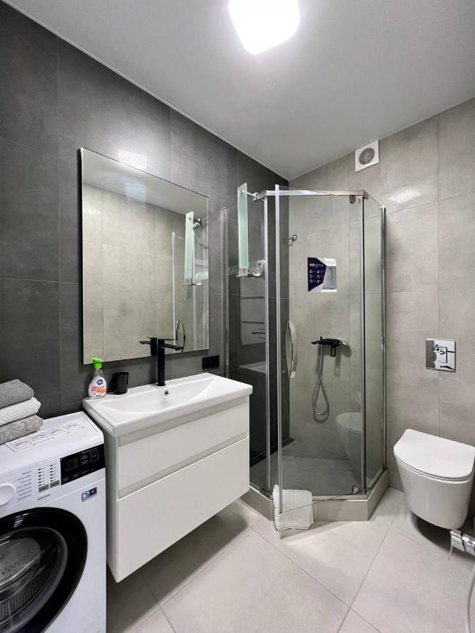 44 Pearl Stylish 1-Bedroom Apartment Одесса Экстерьер фото